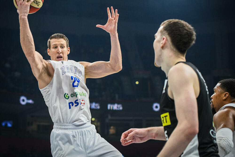 Luka Božić na utakmici sa Partizanom, Foto: ABA League j.t.d/Dragana Stjepanović