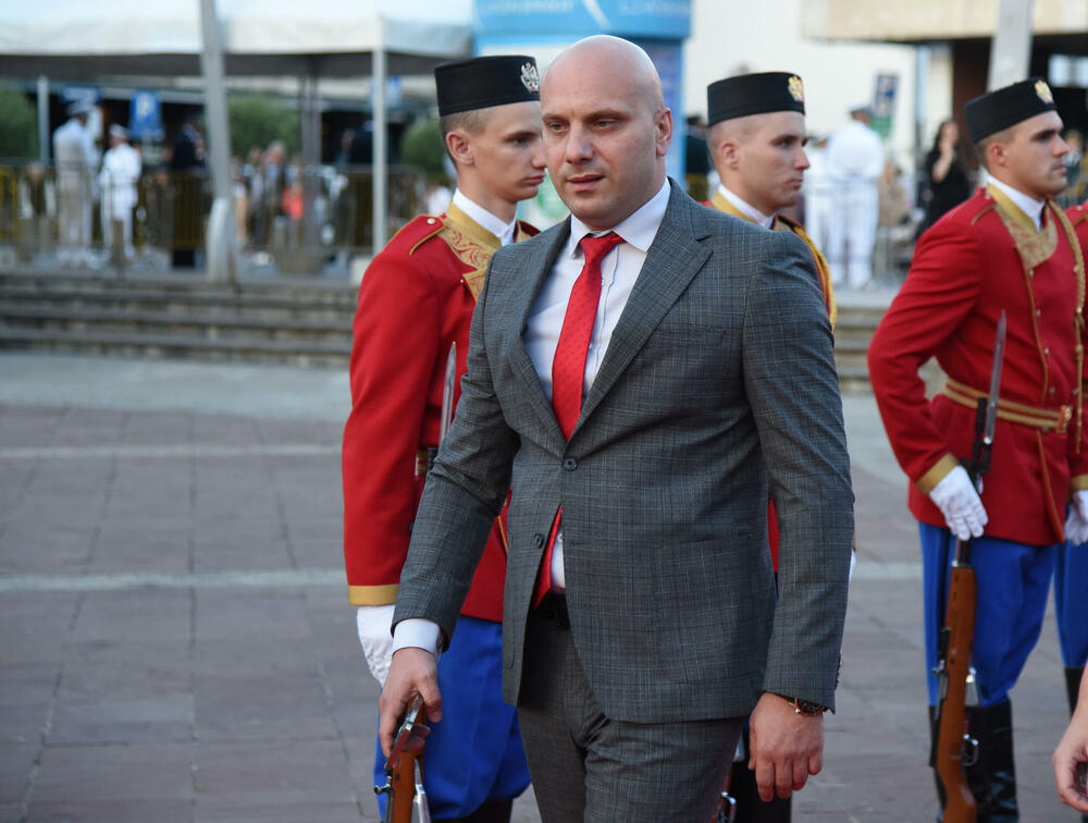 <p>Crna Gora je konačno ujedinjena i potrebno je fokusirati se na njen razvoj, poručio je premijer Dritan Abazović na ceremoniji</p>