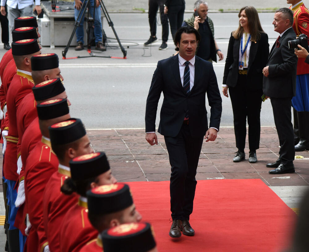 <p>Predsjednik Jakov Milatović inaugurisan je danas na sjednici u Skupštini Crne Gore, u Podgorici. Pogledajte fotografije koje je zabilježio foto reporter "Vijesti" Luka Zeković.</p>