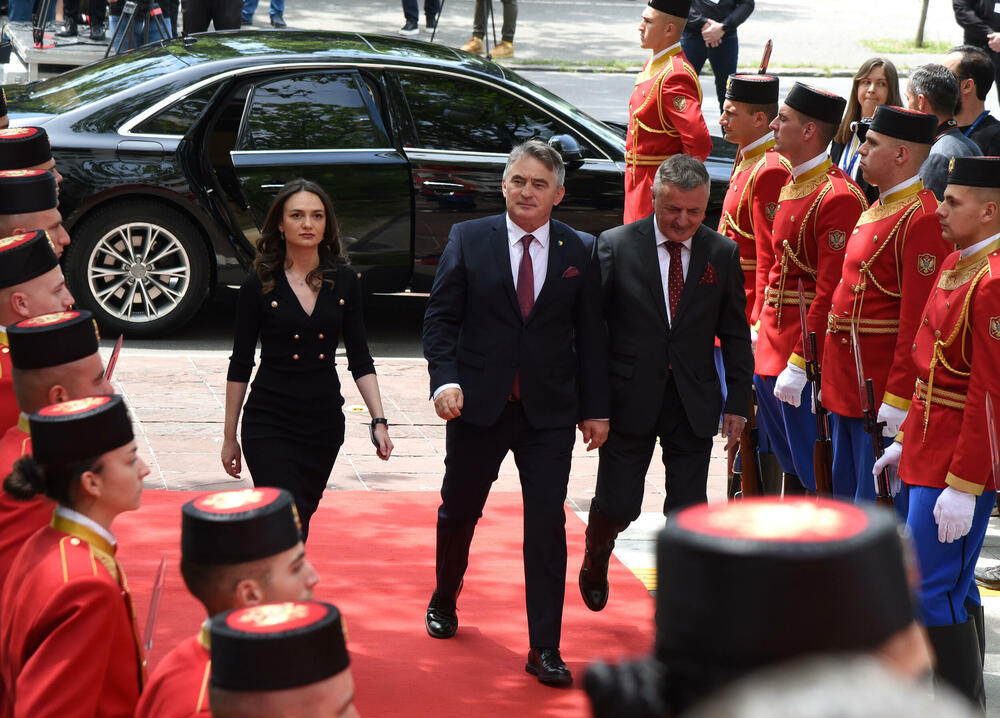 <p>Predsjednik Jakov Milatović inaugurisan je danas na sjednici u Skupštini Crne Gore, u Podgorici. Pogledajte fotografije koje je zabilježio foto reporter "Vijesti" Luka Zeković.</p>