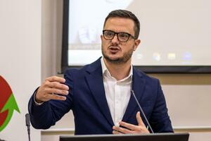 Zenović: Eventualna rekonstrukcija vlade trebalo bi da sačeka kraj...