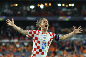 Luka Modrić - 37 godina, 119 minuta, asistencija, gol, magija...