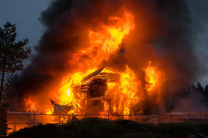 Pljevlja: U požaru u selu Pandurica izgorjela kuća i pomoćni...