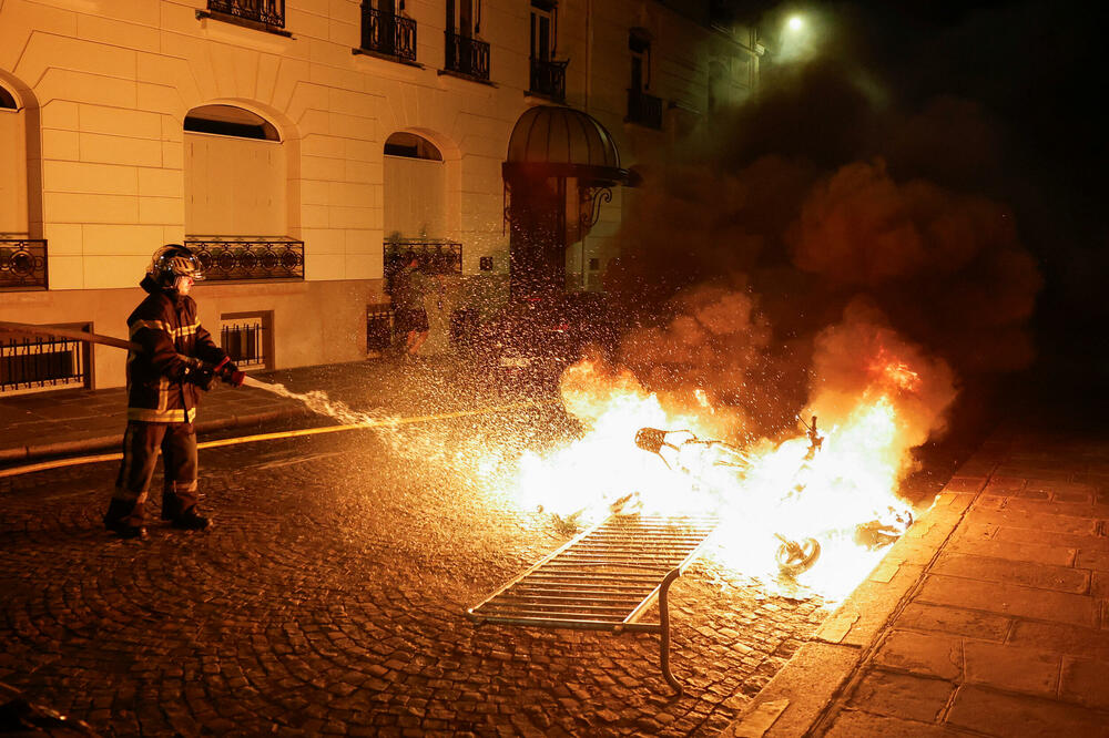 <p>Od početka protesta širom zemlje je uhapšeno više od 2.400 ljudi, uglavnom maloljetnika</p>