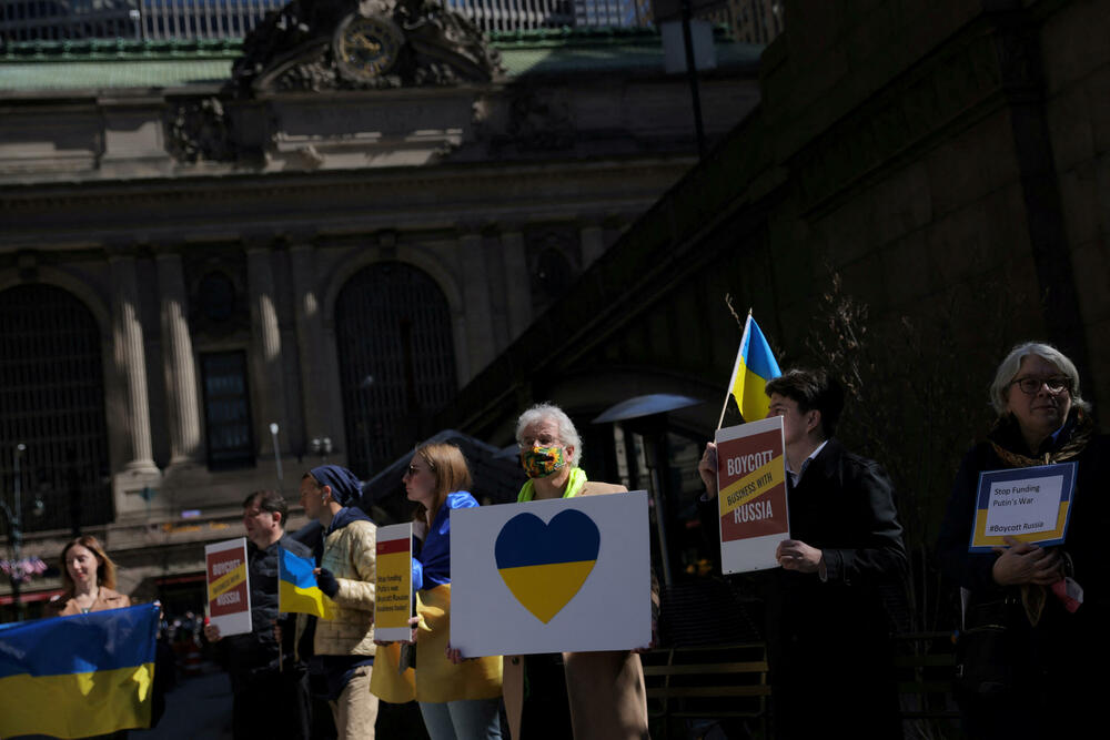 Protesti protiv kompanije Filip Moris u Menhetnu