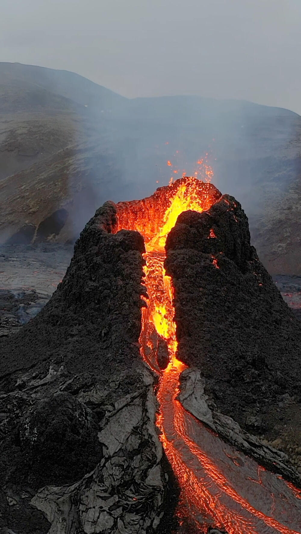 <p>Vulkan Fagradalsfjal je u protekle dvije godine imao dvije erupcije – prošli put prije 11 mjeseci. U tim slučajevima nije nanosio veliku štetu ili ometao vazdušni saobraćaj, uprkos blizini aerodroma</p>