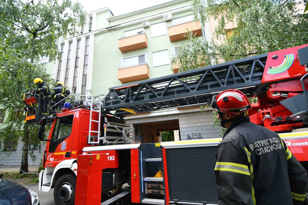 <p>Prigradsko mjesto Kovilj od petka uveče nema struje, slično je u djelovima prigradskih naselja Slana bara, Vidovdansko naselje i Adice</p>