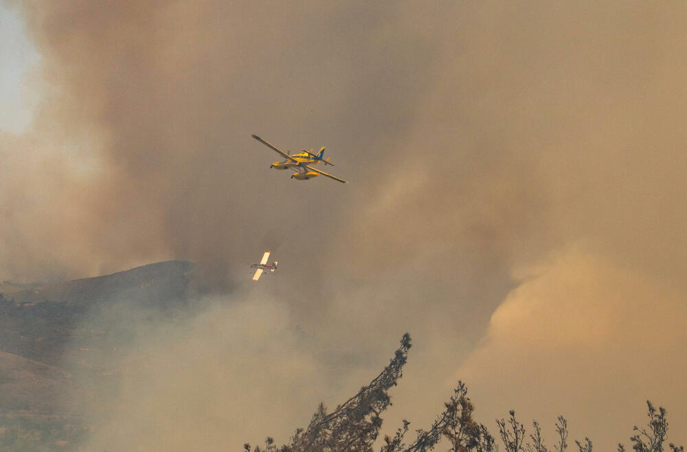 <p>Oko 19.000 ljudi je premješteno iz domova i hotela tokom prethodne noći</p>