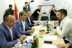 Bošnjačka stranka večeras odlučuje o učešću u vladi
