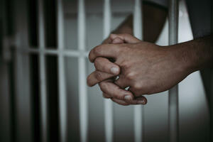 Pritvor do 30 dana osumnjičenima za nasilničko ponašanje u Dodošima