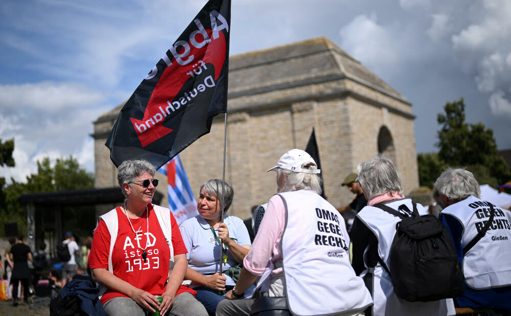 <p>AfD je prošlog mjeseca prvi put dobila izbore za lidera okruga i na putu je da pobijedi na izborima u još tri države u istočnoj Njemačkoj</p>