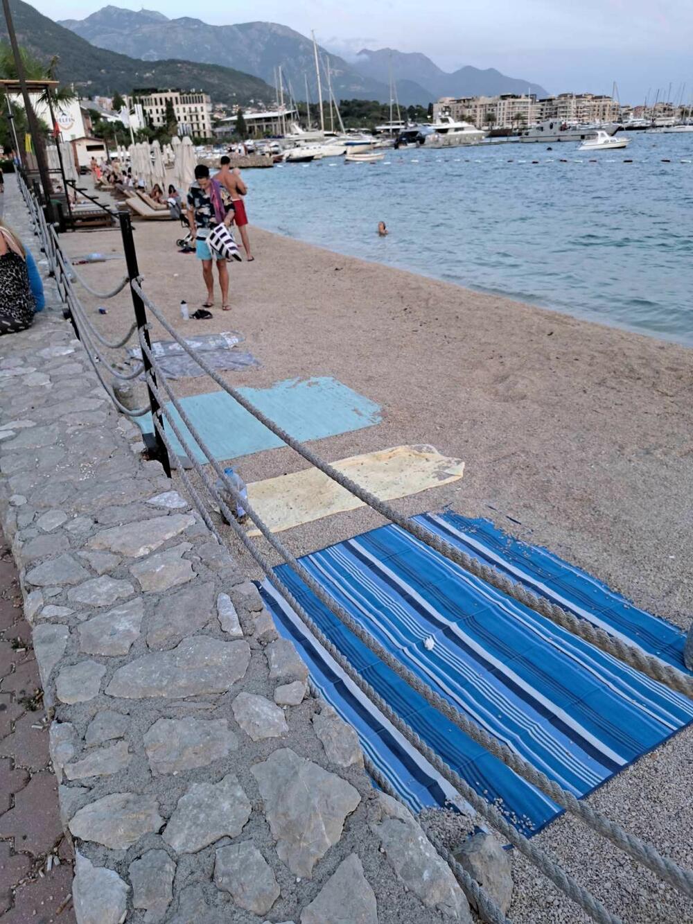 Detalj sa plaže u Tivtu