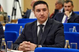 Dajković: Gradska je pod kontrolom DPS-a, glasaću Prijedlog odluke...