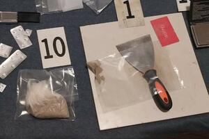 Podgorica: Uhapšena jedna osoba, pronađeni heroin i tablete