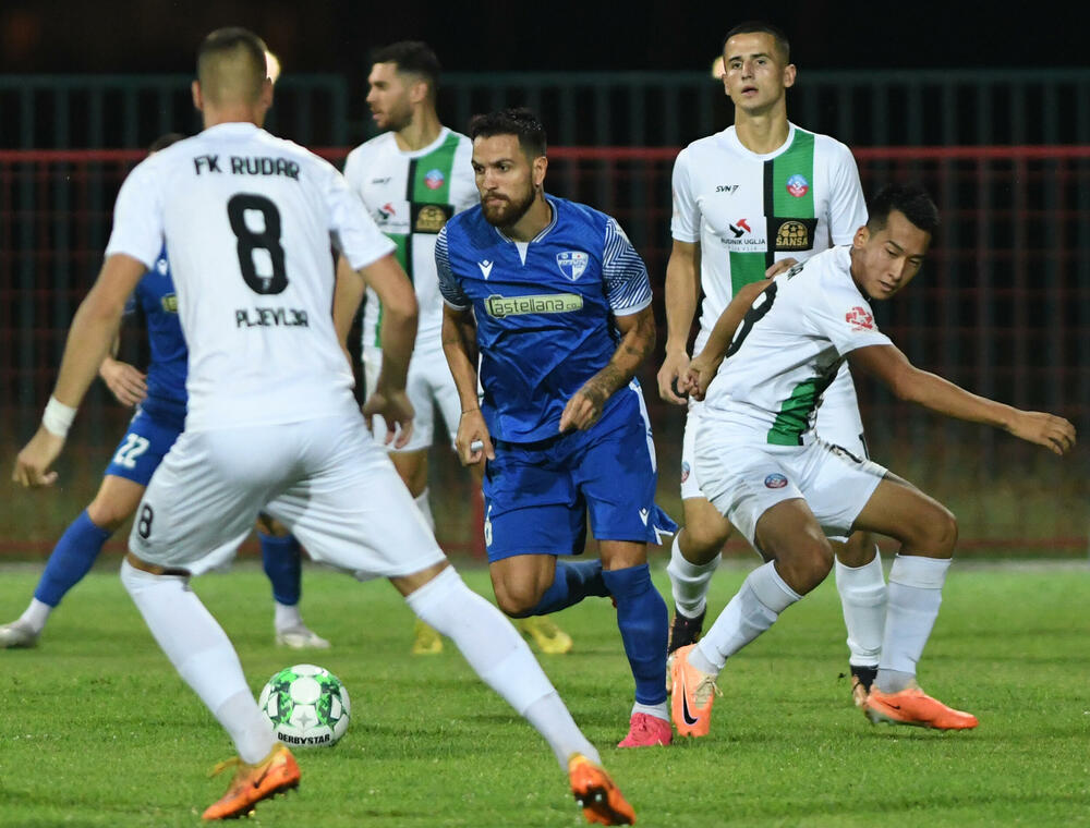 <p>Šampion lako protiv Arsenala (2:0), Sutjeska vezala šesti meč bez pobjede nakon remija u Petrovcu (1:1), prvi gol i prva pobjeda Rudara - 1:0 protiv Dečića, Mornar protiv Jedinstva od 0:2 do 4:3</p>