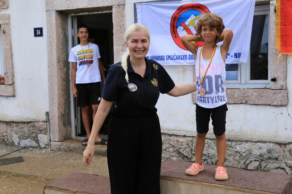 <p>Kamp je organizovan od 21. do 27. avgusta u selu Gornja Brezna, u Pivi, a polaznici su bili smješteni u dvorištu škole</p>