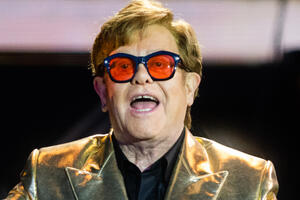 Elton Džon se okliznuo u vili u Francuskoj, proveo noć u bolnici