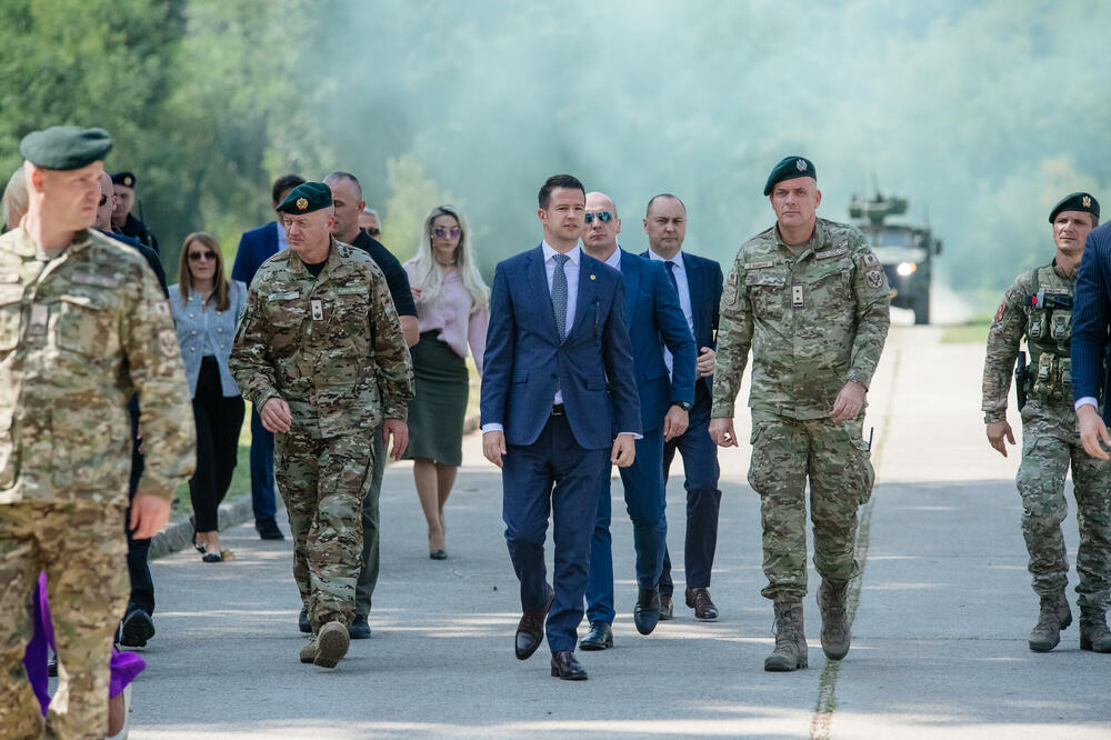 Milatović prilikom posjete kasarni "Milovan Šaranović" u Danilovgradu, Foto: Predsjednik Crne Gore