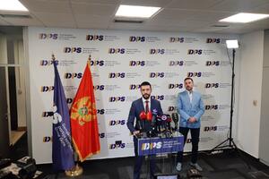 Živković: Premijer i ministri zatečeni u kompromitaciji dokaza,...