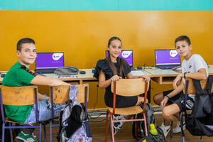 Kompanija One donirala novu računarsku salu Osnovnoj školi “Oktoih”