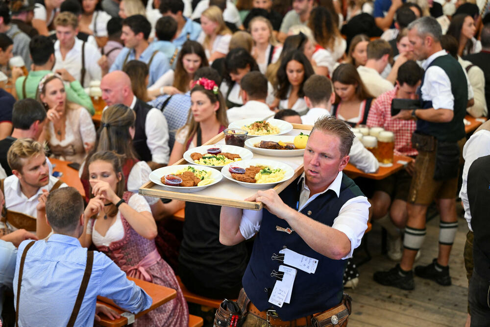 <p>Ovogodišnji Oktoberfest je 188. od kada je osnovan, a traje do 3. oktobra</p>