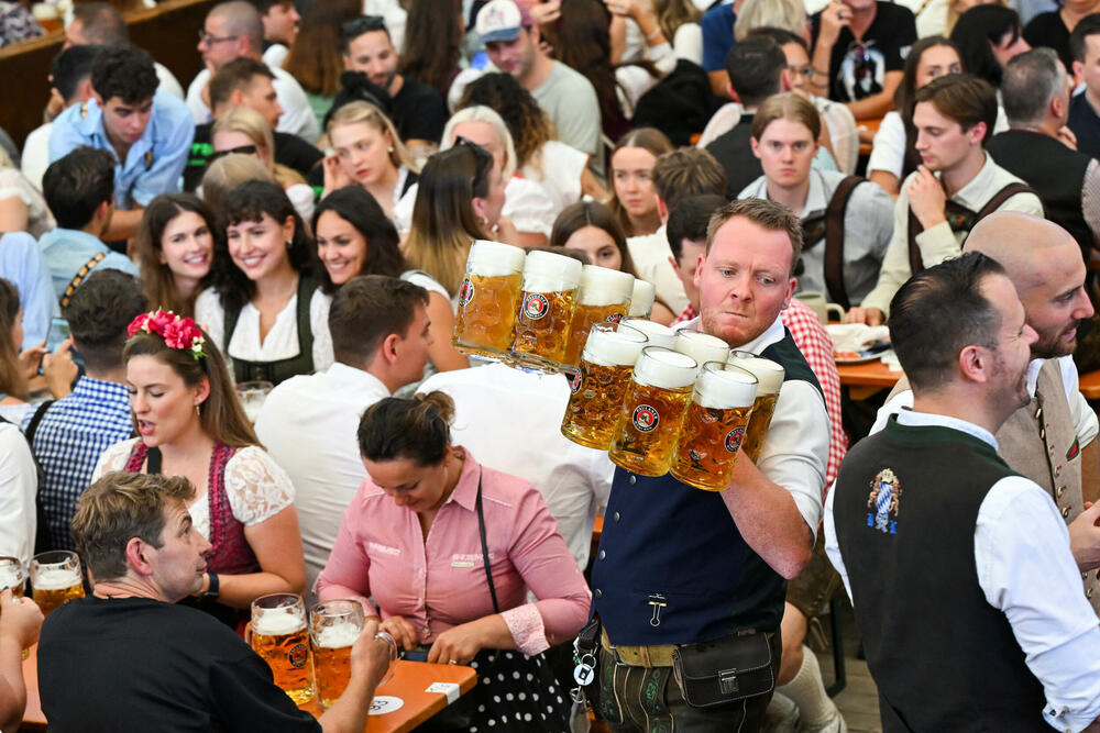 <p>Ovogodišnji Oktoberfest je 188. od kada je osnovan, a traje do 3. oktobra</p>