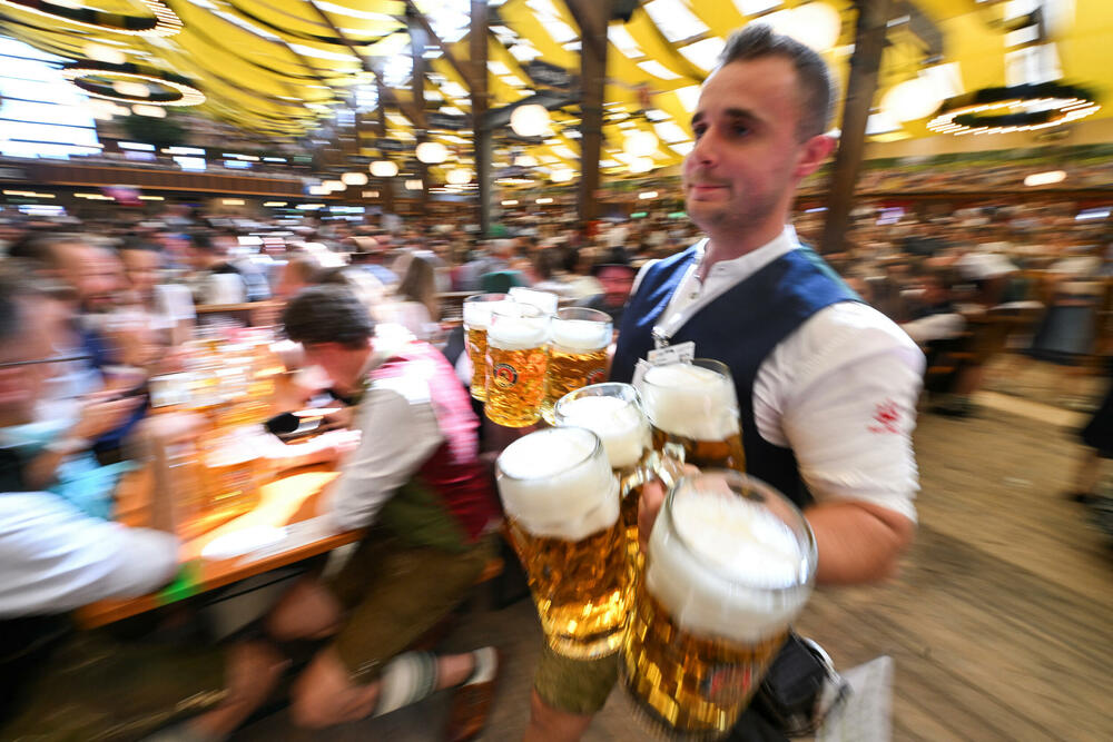 <p>Ovogodišnji Oktoberfest je 188. od kada je osnovan, a traje do 3. oktobra</p>