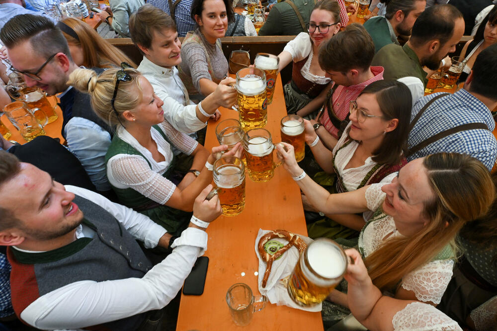 <p>Ovogodišnji Oktoberfest je 188. od kada je osnovan, a traje do 3. oktobra</p>