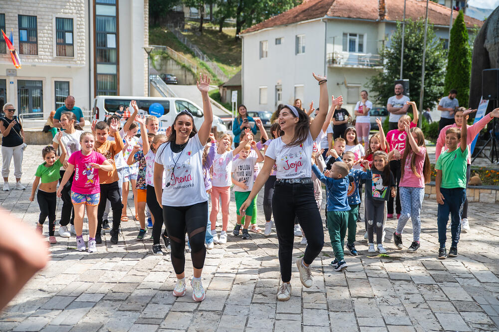 <p>Prema njihovim riječima, bilo bi dobro da u opštini imaju i logopede i psihologe, da ne bi morali da putuju do drugih gradova i privatno plaćaju njihove usluge</p>