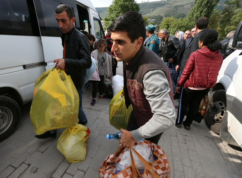 <p>Rukovodstvo Nagorno-Karabaha saopštilo je da 120 hiljada Jermena u tom regionu ne želi da živi u Azerbejdžanu iz straha od progona i etničkog čišćenja</p>