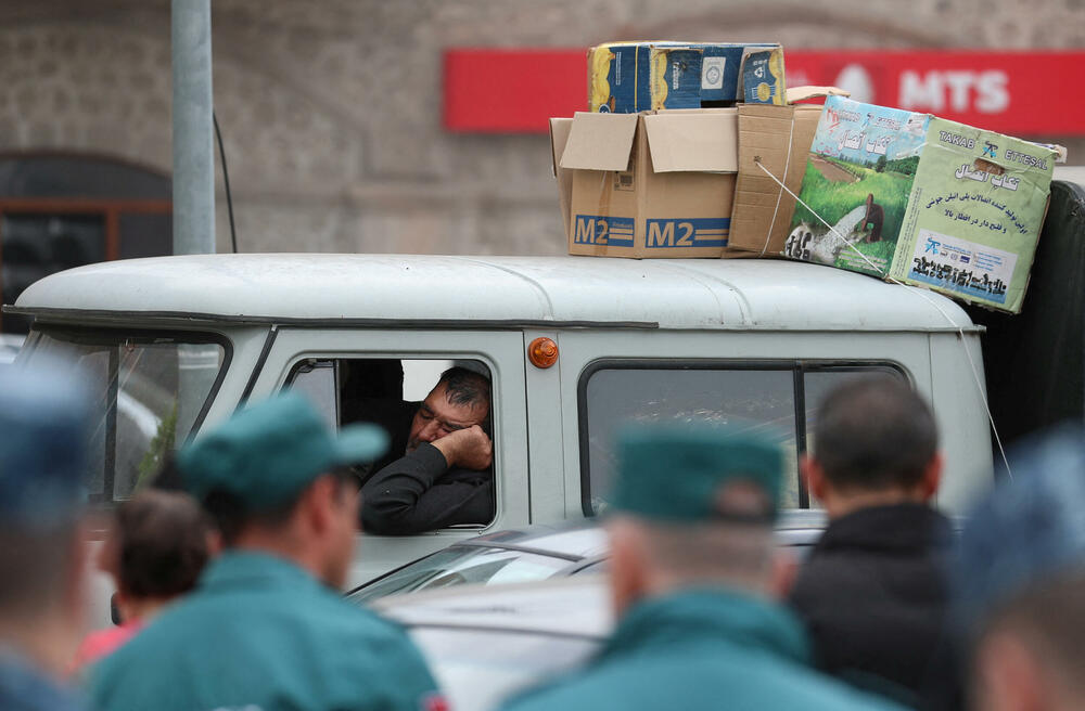 <p>Rukovodstvo Nagorno-Karabaha saopštilo je da 120 hiljada Jermena u tom regionu ne želi da živi u Azerbejdžanu iz straha od progona i etničkog čišćenja</p>