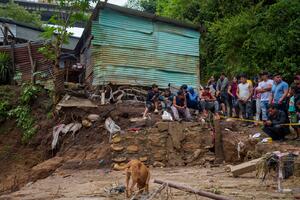 Jake kiše odnijele više kuća u Gvatemali: Nestalo najmanje 18...