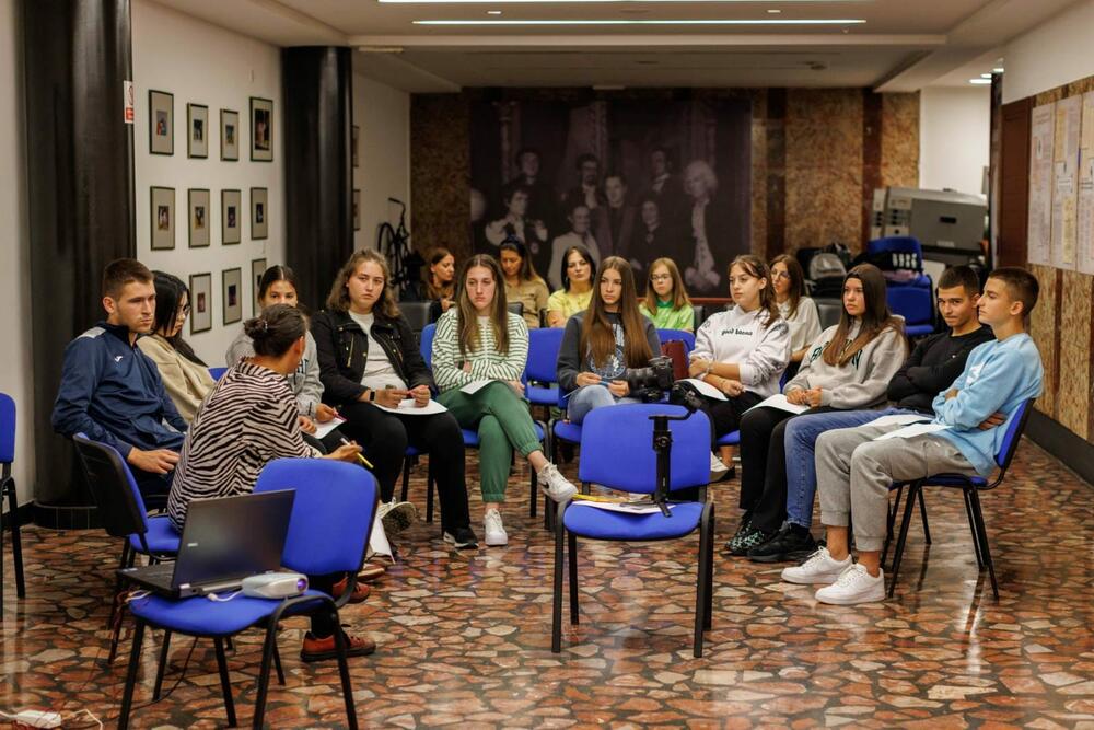 <p>Ovogodišnji slogan Sajma, koga organizuje Narodna biblioteka „Njegoš“, u saradnji sa Opštinom Nikšić i Ministarstvom kulture, je „Carpe diem carpe librum“</p>