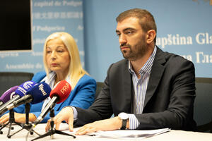 Klikovac: Ministarstvo i Laketić da omoguće preduzećima da porez...