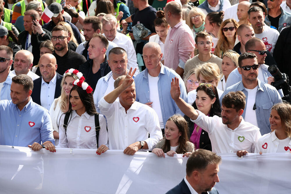 <p>"Evropa živi u nadi da će Poljska ponovo postati sto posto evropska, demokratska, slobodna država", rekao je Donald Tusk</p>