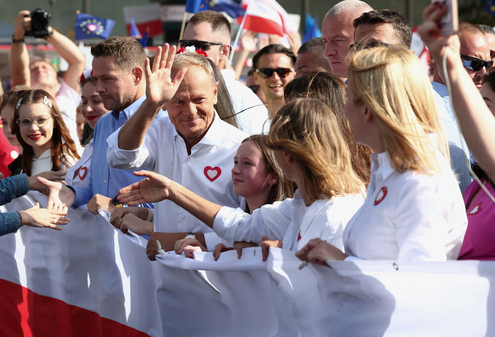 <p>"Evropa živi u nadi da će Poljska ponovo postati sto posto evropska, demokratska, slobodna država", rekao je Donald Tusk</p>