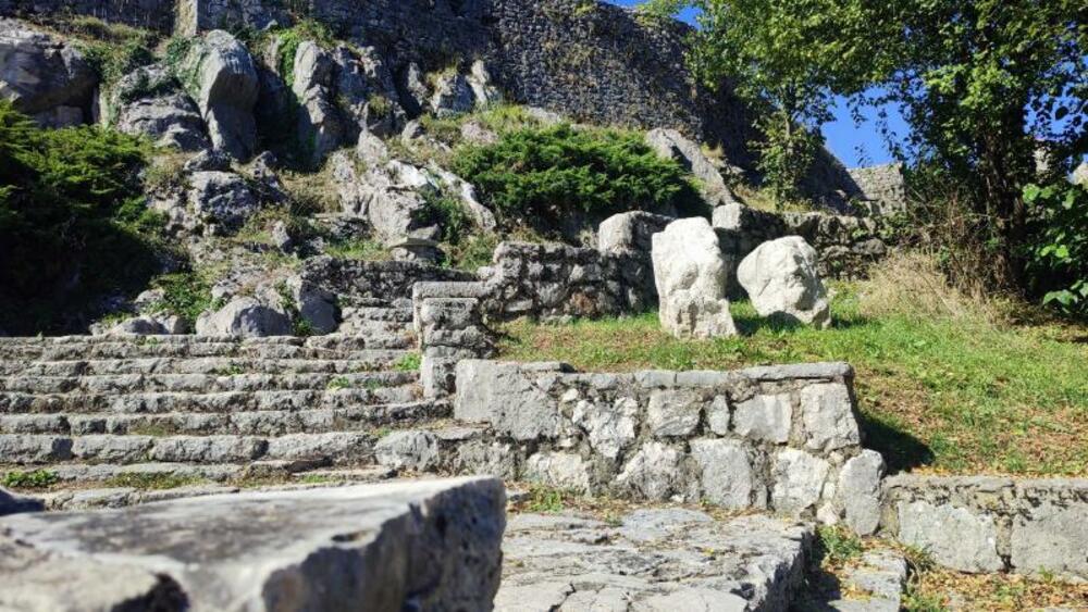 <p>Direktor NVO "Pro futuro" uvjeren je da vrijeme radi za tvrđavu i da dolaze bolji dani, kao i da posao čišćenja ne smije biti sizifovski jer Bedem to ne zaslužuje</p>