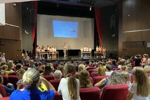 Ranko Rajović održao NTC kviz za djecu u Tivtu: Učenje treba da...