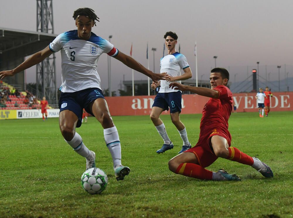 <p>U19 reprezentacija Crne Gore igrala 0:0 sa Engleskom na "DG areni" na startu preliminarne runde kvalifikacija za EP</p>