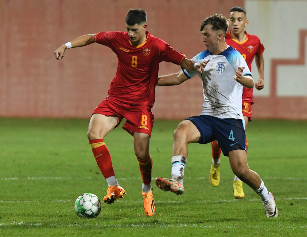 <p>U19 reprezentacija Crne Gore igrala 0:0 sa Engleskom na "DG areni" na startu preliminarne runde kvalifikacija za EP</p>