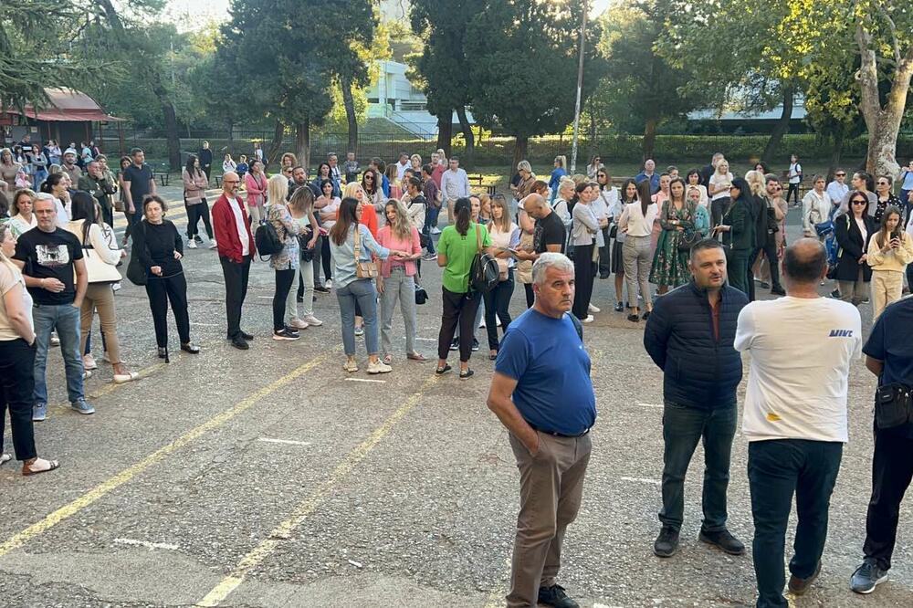 Sa protesta u OS "Milorad Musa Burzan", Foto: Privatna arhiva