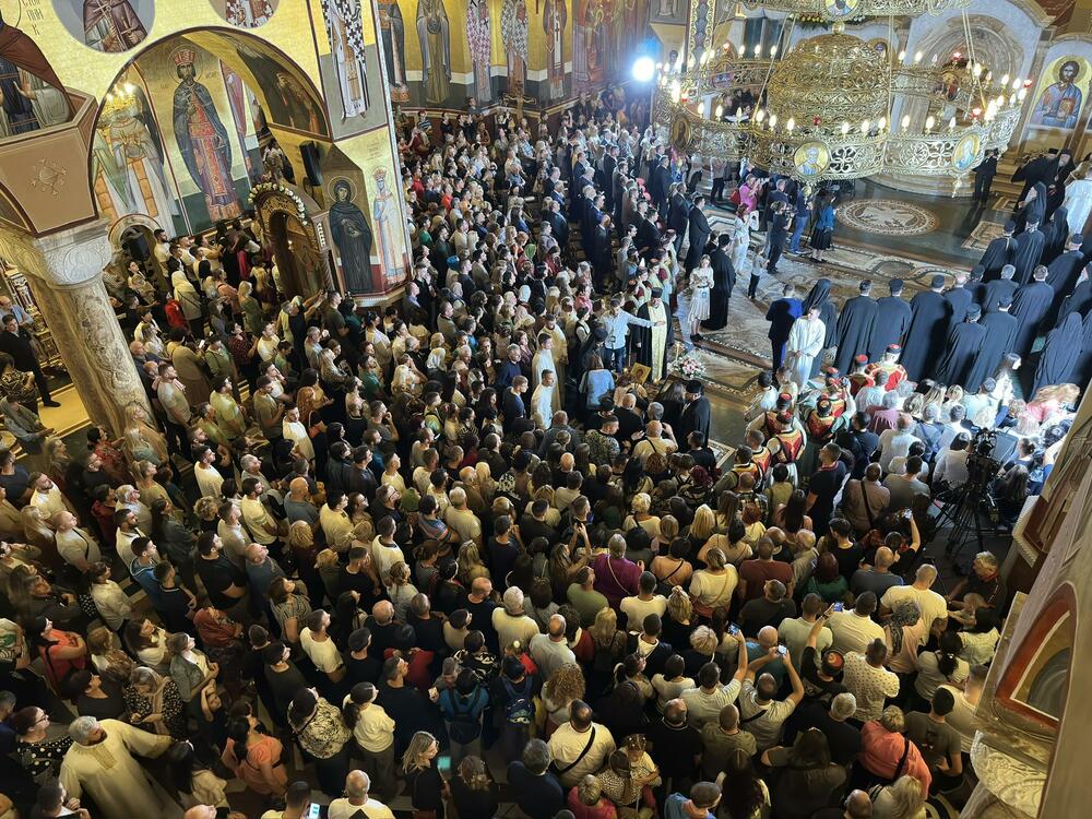 <p>"Ovdje u Podgorici ne postoji nikakva potreba da nam bilo kaže ko smo i šta smo. Više nego drugdje, ovdje u Podgorici, u Nemanjinom gradu, u gradu u kom je rođen otac svetog Save, ovdje bolje nego drugdje znamo koja je to naša vjera, ko su naši preci"</p>