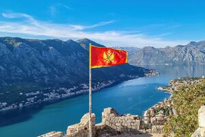 Načisto: Crna Gora - država tuđih praznika
