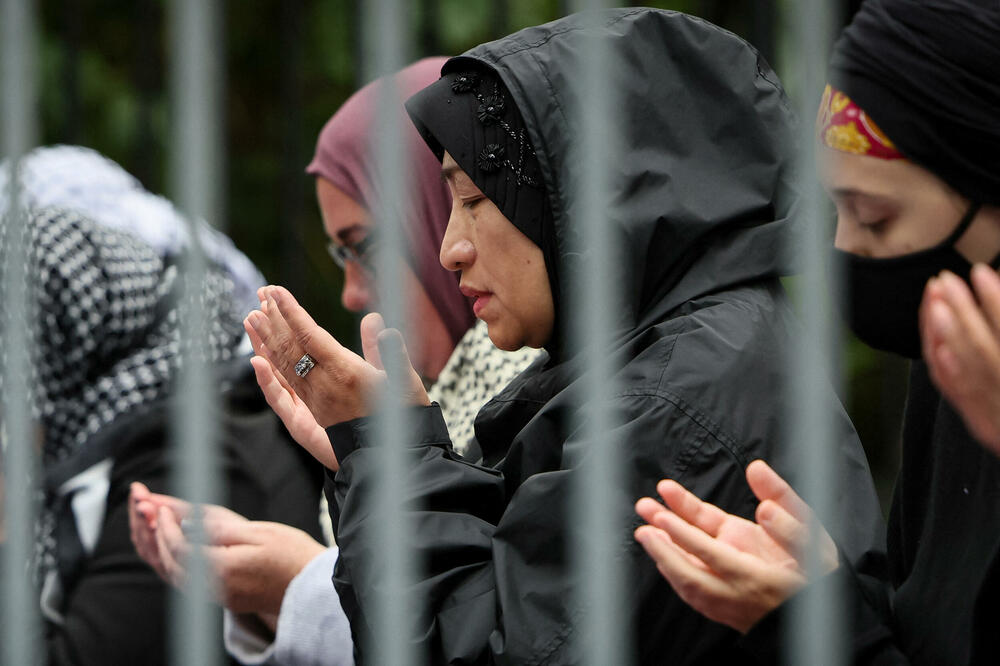 <p>Širom svijeta održavaju se i pro-Izraelske demonstracije i bdijenja sa kojih se poziva na oslobađanje talaca koje su pripadnici Hamasa oteli na početku rata</p>