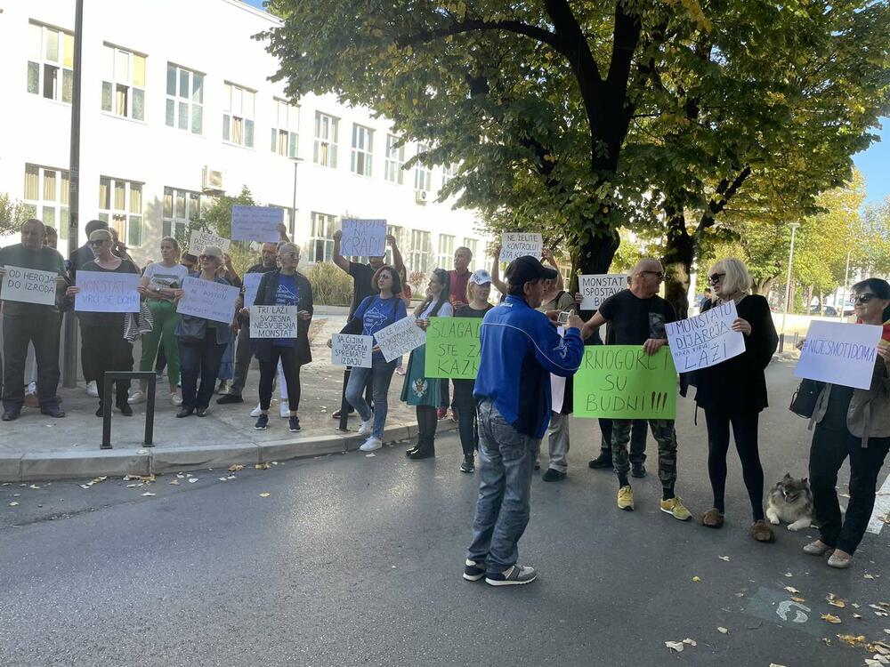 <p>Oni tvrde da popis ima za cilj prevaru građana Crne Gore uz unaprijed pripremljene rezultate</p>