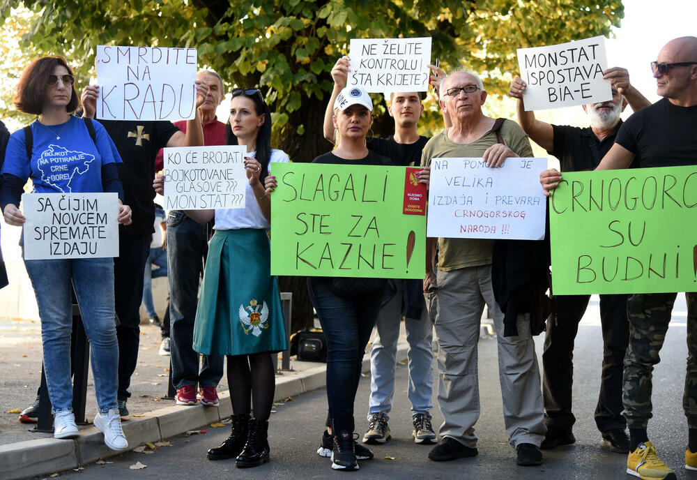 <p>Oni tvrde da popis ima za cilj prevaru građana Crne Gore uz unaprijed pripremljene rezultate</p>