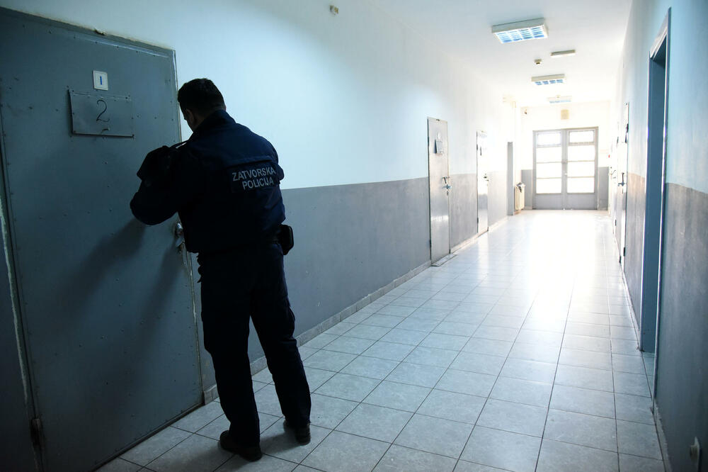 Iz Padinske skele Dabović stiže u spuški zatvor, Foto: BORIS PEJOVIC