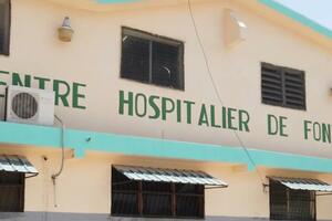 Na Haitiju banda upala u bolnicu i uzela stotine žena i djece za...
