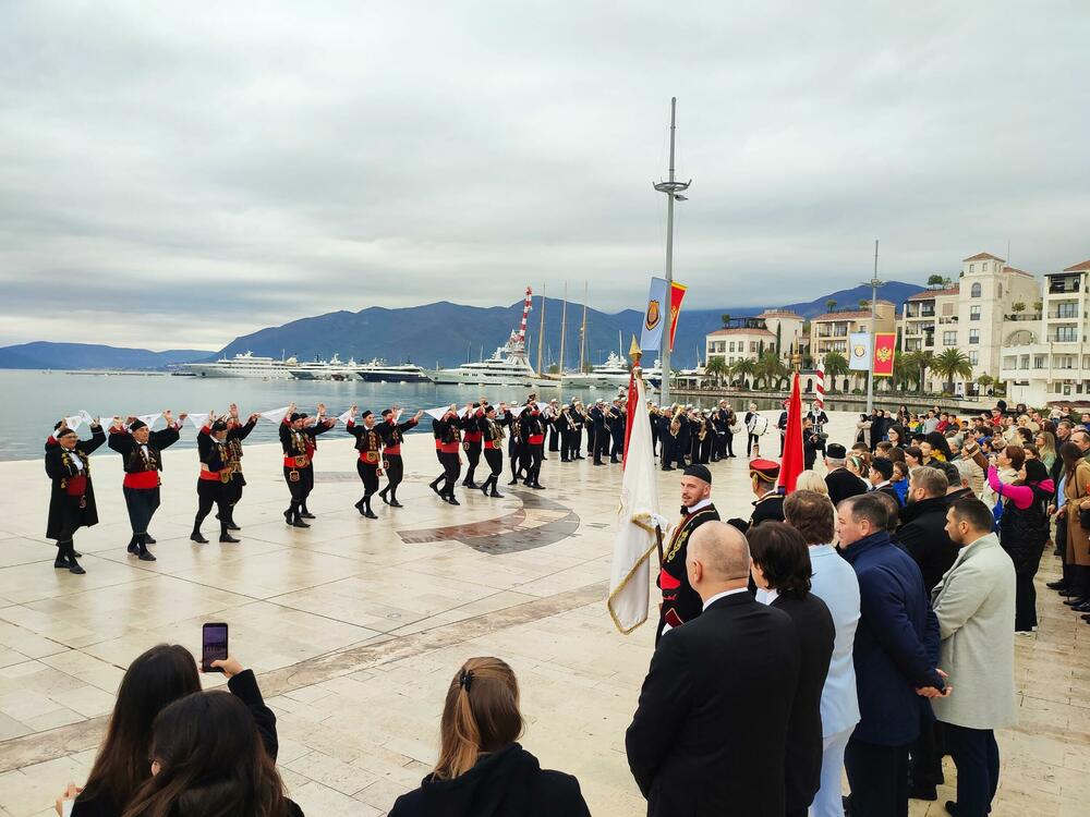 <p>Tivćani proslavili dan Opštine, gradonačelnik upozorio da se mora voditu računa o preostalim prostornim resursima</p>