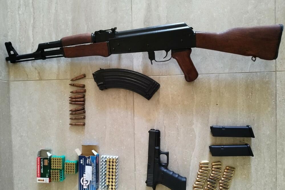 Oduzeto oružje i municija, Foto: Uprava policije